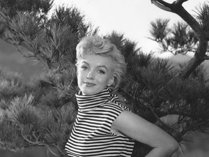 Régi idők divatja modern köntösben: így koppintsd le Marilyn Monroe őszi szettjeit