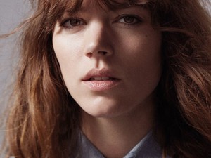 A Chanel androgün múzsája tervező lett