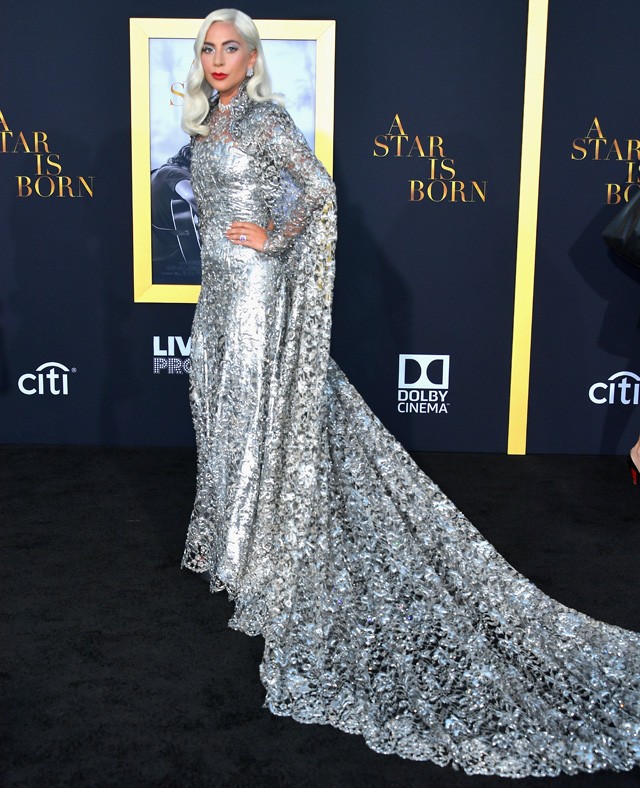 Lady Gaga egy Givenchy ruhában