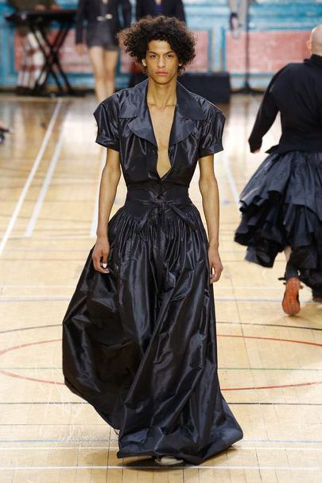 10 ruhadarab, amit megirigyeltünk a férfi divatbemutatókról