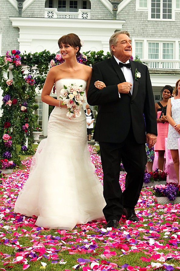 Vajon, milyen lesz Leighton menyasszonyi ruhája?