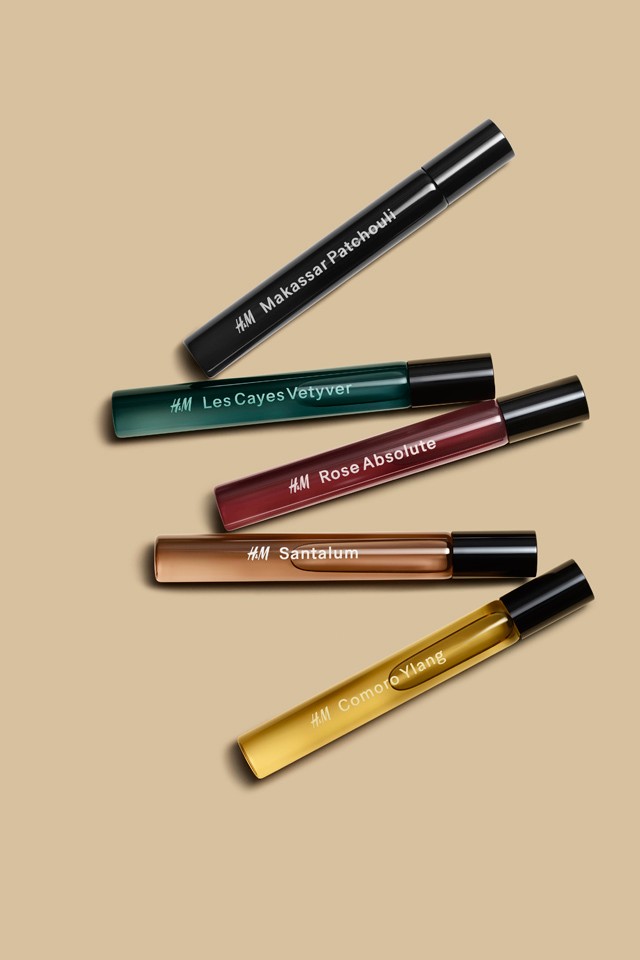 Egy gardróbnyi illat érkezett a H&M-be! 25 illatból álló parfümkollekcióval rukkolt elő a divatmárka