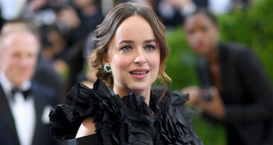 Dakota Johnson új tetkója olyan cuki, hogy mi is elfogadnánk