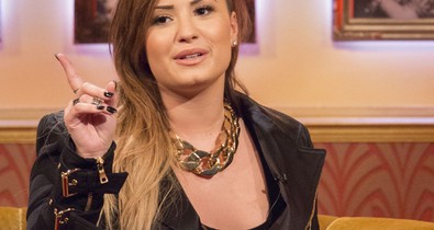Demi Lovato ismét hajszínt váltott! Kitalálod milyenre?
