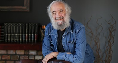 Mérő László: „A mesterséges intelligencia mindent elintéz helyettünk – és ez veszélyesebb, mint hinnénk”