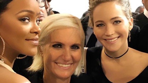 Legyen mindenki feminista! Új éra a Dior háza tájékán