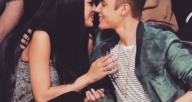 Ezt gondolja Justin Bieber anyukája Selena Gomezről!