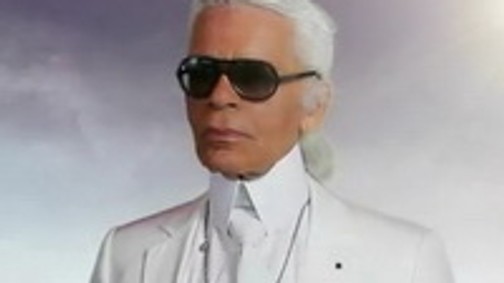 Karl Lagerfeld istent játszik, Snoop Dogg csak rappel