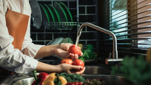 Megdöbbentő következményei lehetnek, ha nem mosod meg a zöldségeket és a gyümölcsöket