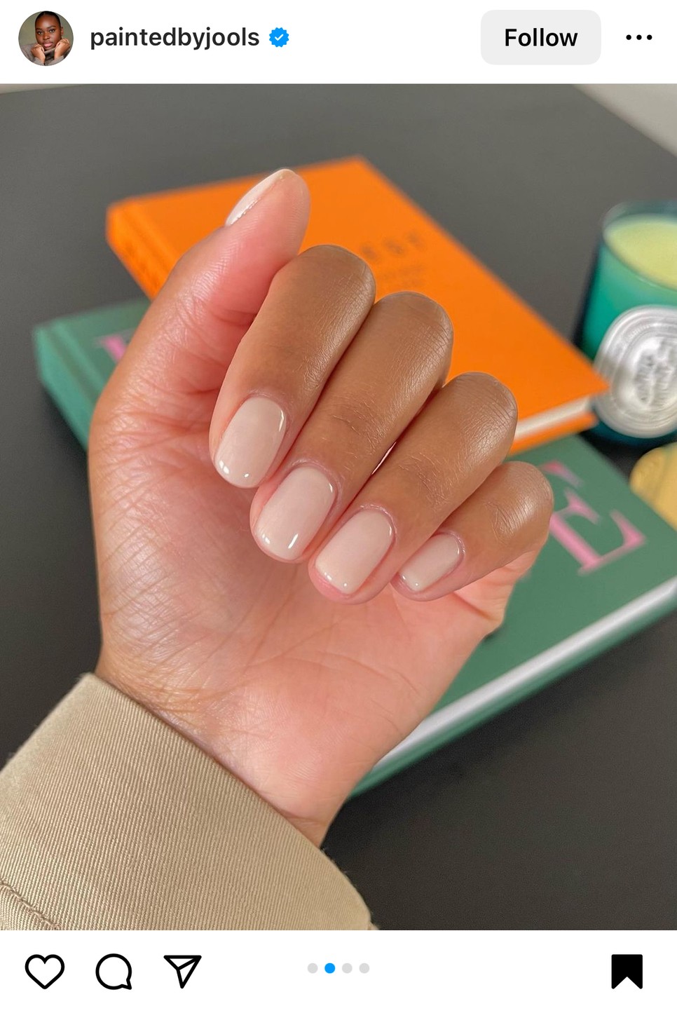 A BB krém körmök egy natúr tónusú, áttetsző manikűr a természetesség jegyében, mondhatni egy "szépítő filter" a körmöknek.