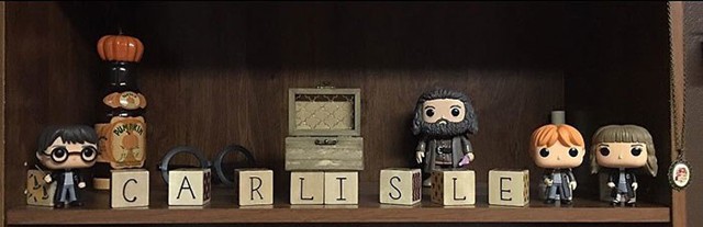 Carlisle a világ legjobb csapatához csatlakozik: Harry, Hermione, Ron és Hagrid. 