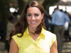 Kate Middleton sárga mintás ruháját azonnal kifosztották a webshopból