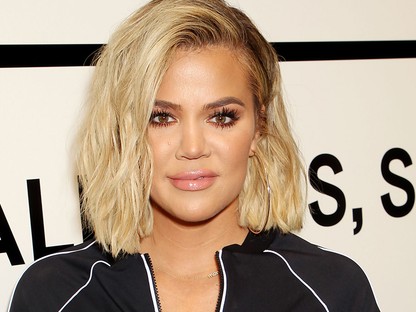 Khloé Kardashian máris visszanyerte bombaalakját a szülés után