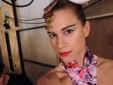 Molnár Juli a Belle Sauvage show backstage-ben.