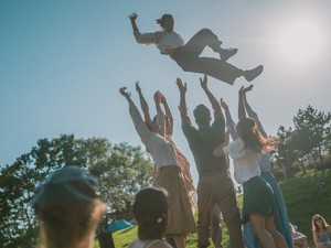 Elfáradtál bulizás közben? Összegyűjtöttük, hol pihenhetsz a Sziget Fesztiválon