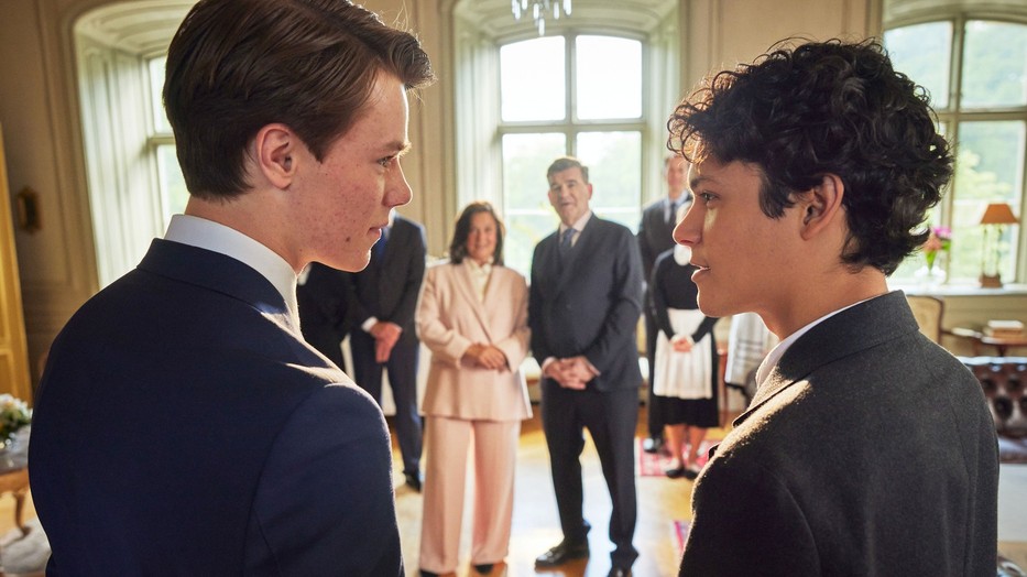 Vajon mit kezd a svéd királyi család, ha az örököse a saját neméhez vonzódik? A Young Royals című Netflix sorozat izgalmas válaszokat ad a kérdésére