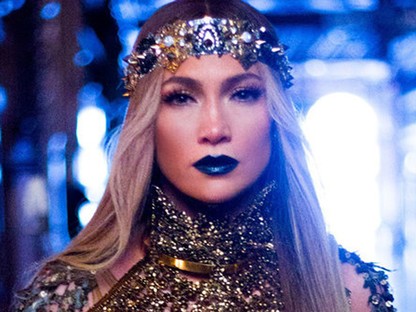Jennifer Lopez haja olyan hosszú az új klipjében, mint még soha senkinek ezen a földön
