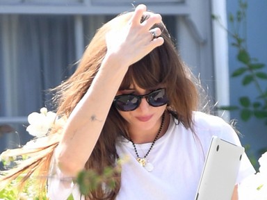 Dakota Johnson szettjei a legvagányabb inspirációid lesznek idén nyáron