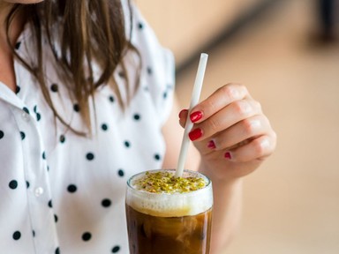 Végre! 100%-ban lebomló szívószálakra váltott a Costa