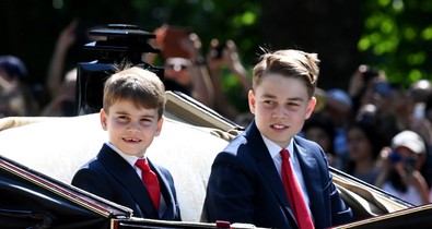 Ez a fiatal családtag örökölheti meg András herceg címét a lemondása után