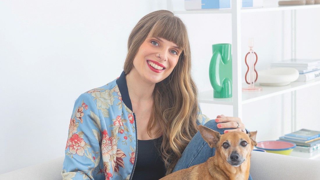 Octzos Panka tapasztalatai szerint a kutyák viselkedése rávilágíthat a gazdák saját nehézségeire. Stylist: Komáromy Csillu @styledbycsillu, Smink: László Barbara, Haj: Szepeshelyi Gabriella