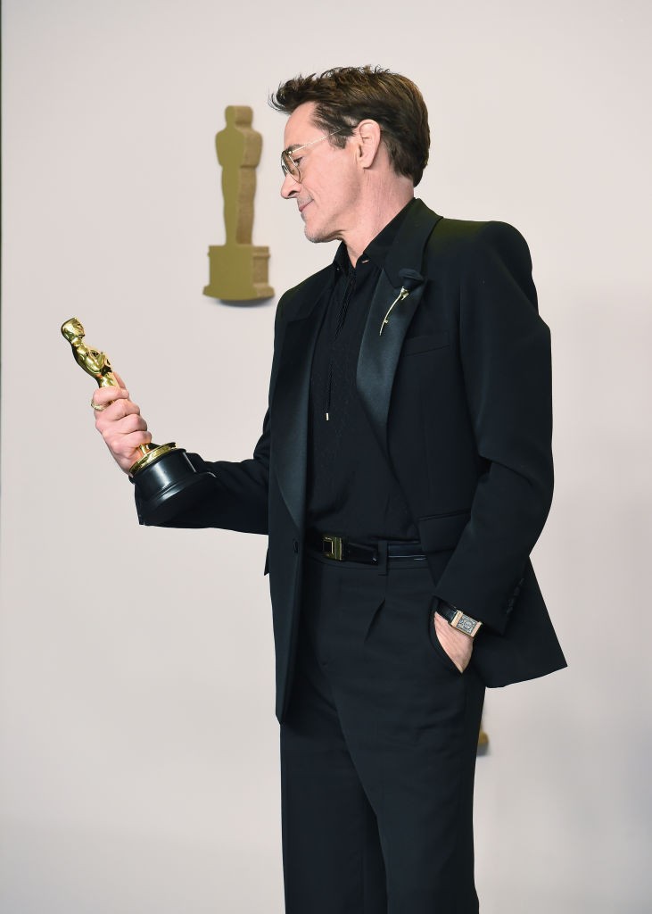 Robert Downey J. A legjobb mellékszereplőnek járó Oscar díjjal