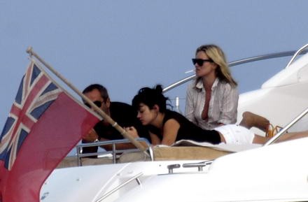 A jachton lazított a két sztár.