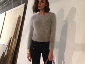 Andy hivatalosan is pulcsi királynő!