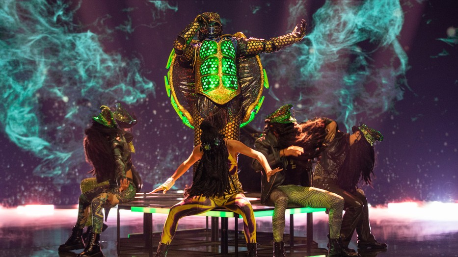 Most sem volt hiány izgalmakból az Álarcos énekesben