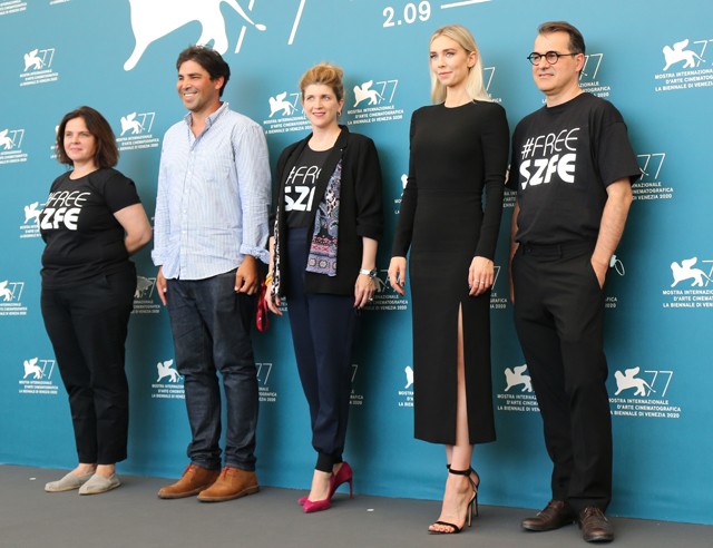 A Pieces of a Woman stábja a velencei filmfesztiválon