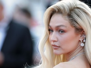 Gigi Hadid sellőfarkától Jennifer Lawrence flip-flop papucsáig – a 2023-as cannes-i filmfesztivál divatgyöngyszemei
