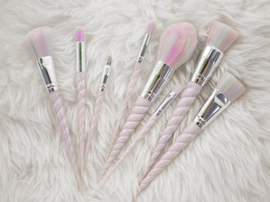 Ez a legdurvább unikornisos halloweeni smink, amit valaha láttál