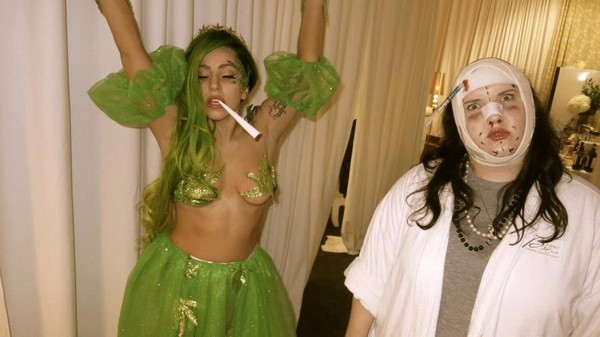 Lady Gaga nem hazudtolta meg önmagát - kitaláljátok, minek öltözött?