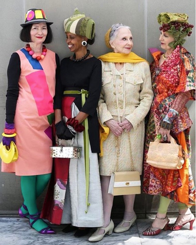 stílusos öregek, 50 feletti modellek, iris apfel, suzí menkes, baddie winkle