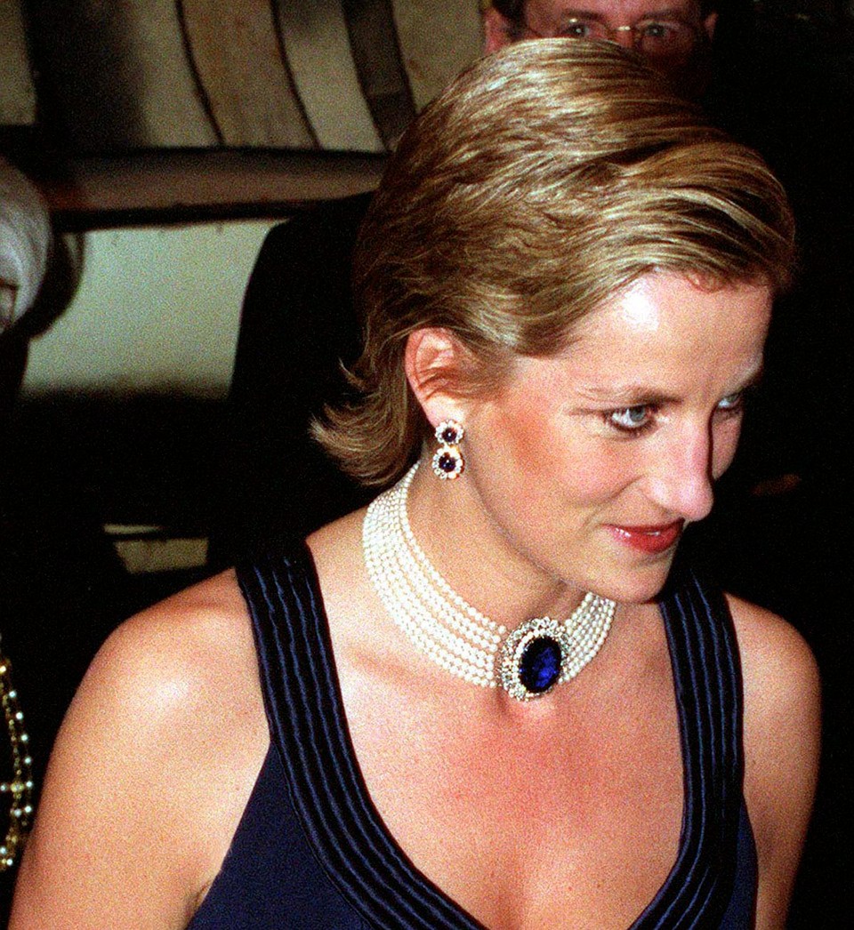  1995-ben egy jótékonysági gálán láthattuk rajta újra az ikonikus ékszereket