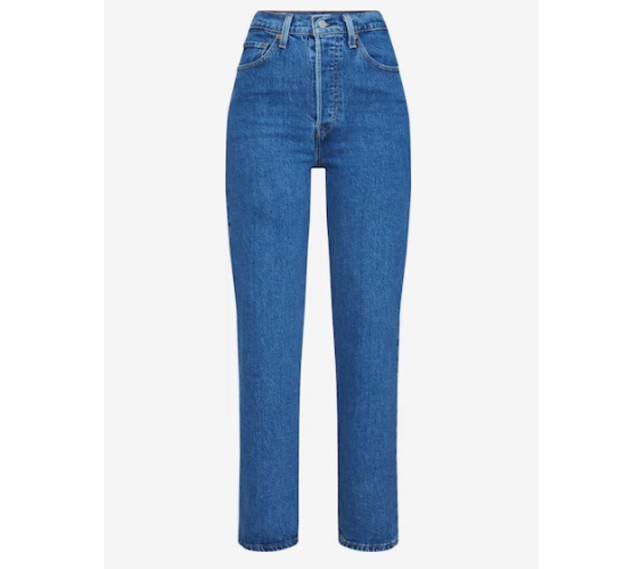 Ez a 10 tökéletes alapdarab a gardróbod kötelező eleme