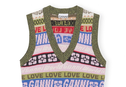 Berobbant az idei ősz legtrendibb ruhadarabja: így viseld a kötött mellényt