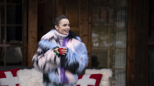 A legjobbtól a legborzalmasabbig: Íme az Emily Párizsban 10 legemlékezetesebb szettje