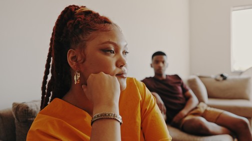 Mi történik, amikor a kapcsolatot nem óriási hibák, hanem apró elhallgatások kezdik ki?