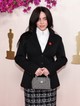 Billie Eilish a 2024-es Oscar-gála vörös szőnyegén.