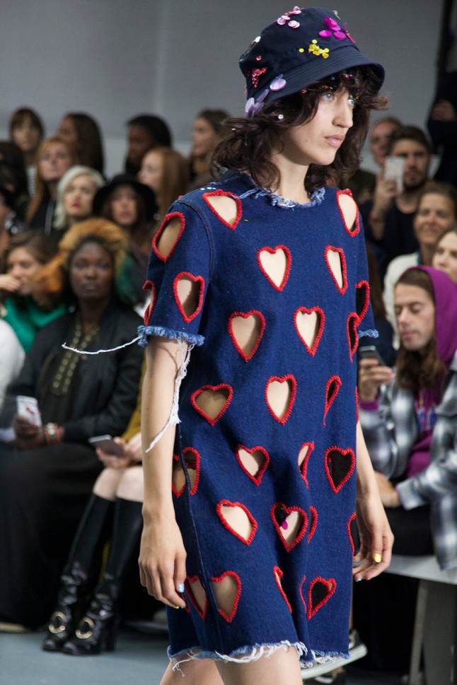 Méltó lezárása a londoni divathétnek az Ashish show