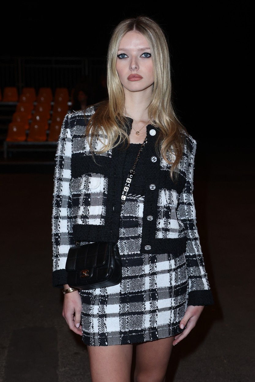 A gyönyörű Apple Martin élete első Chanel divatbemutatóján