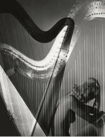 Horst P. Horst 1941-es aktja, a fotóst a divatfotózás atyjának tartják.