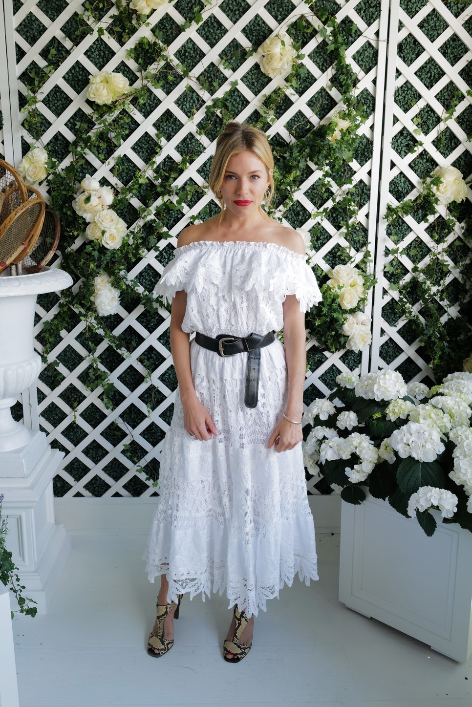 Sienna Miller a legstílusosabb sztár a teniszmeccseken