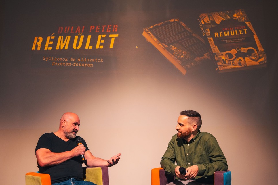 Dulai Péter könyveiben és podcastjeiben az emberek számára közérthetően dolgozza fel a történeteket, megtartva azok szakmai hitelességét.