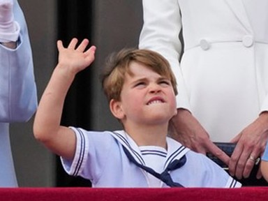 Ennyi cukiság nincs is: a négyéves Lajos herceg kópéskodása minden másról elterelte a figyelmet a királynő ünnepségén