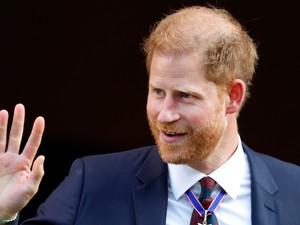 Felháborodtak a britek, miután Harry herceg fontos kitüntetést kapott