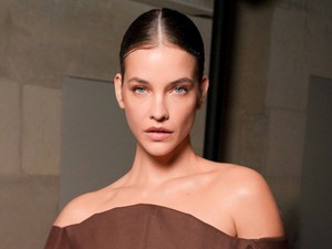 Palvin Barbara fehérneműs videójától azonnal zavarba jössz, óriási bejelentést tett a magyar modell