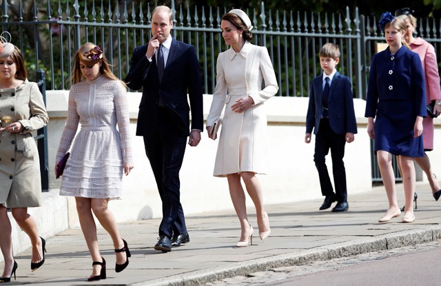 A királyi család a húsvéti szertartásra tart