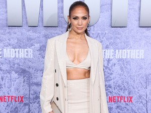 Jennifer Lopez fehérnemű fotói berobbantották a hetet